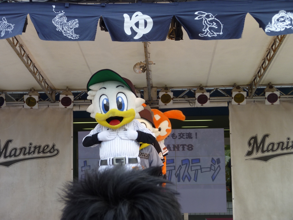 試合後のステージ
