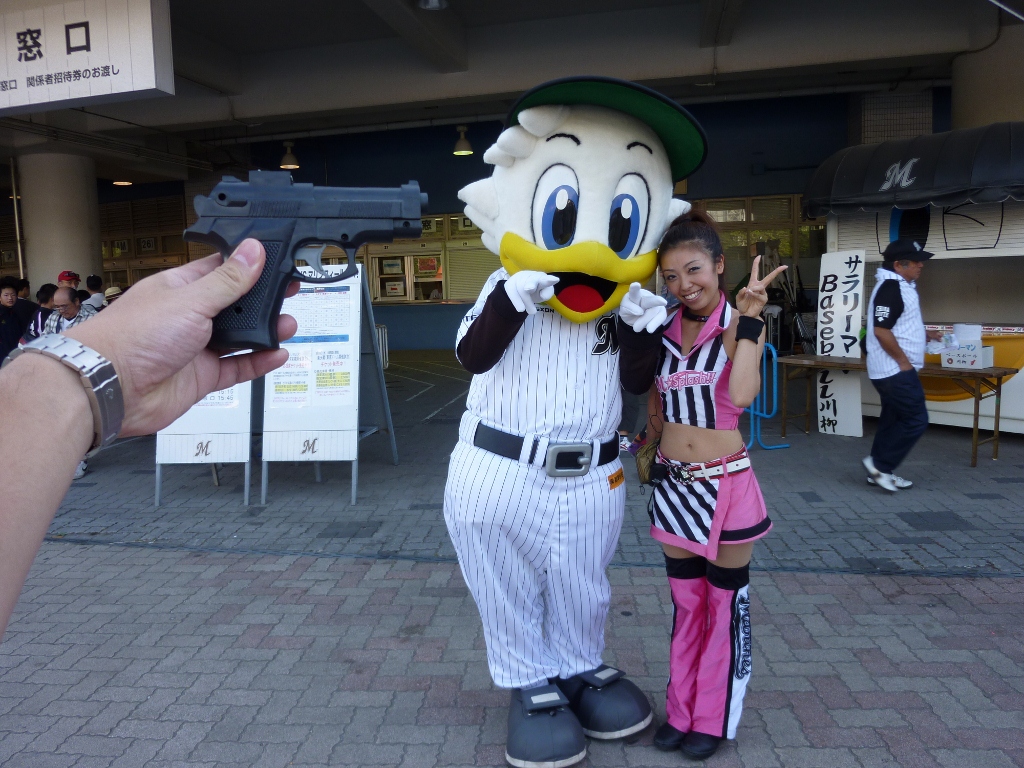この後、拳銃とられた(笑)
