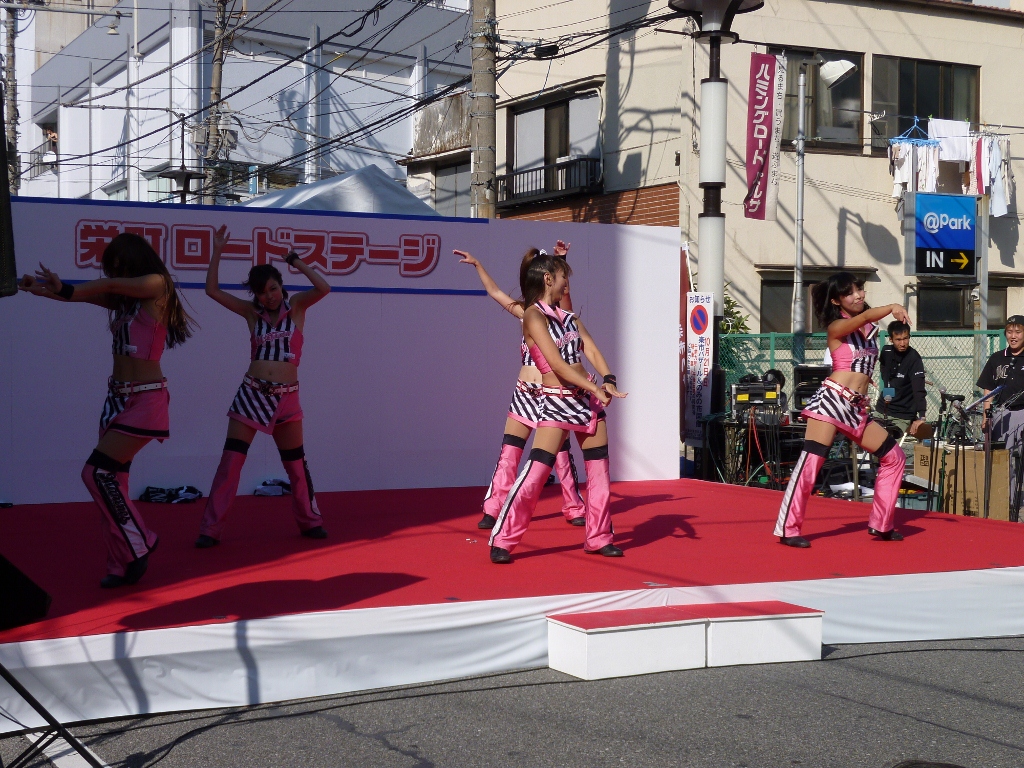 ダンスステージ